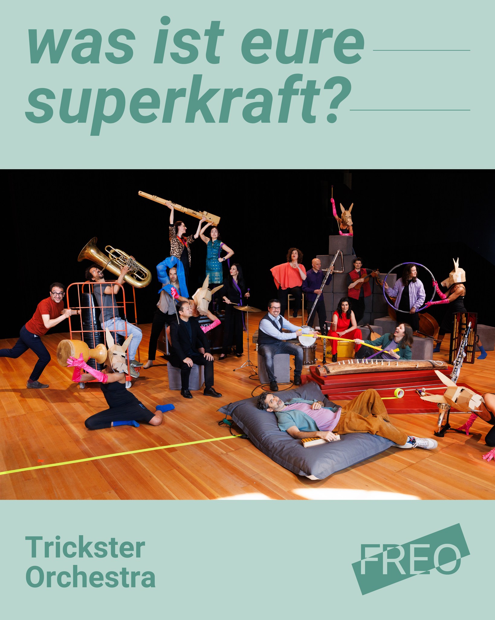 Unsere FREO-Mitglieder: Trickster Orchestra
Solist:innen verschiedener Musiktraditionen vereinen sich hier zu einem Kollektiv der trans-traditionellen Avantgarde-Musik. Unter der Leitung von Cymin Samawatie und Ketan Bhatti treffen hier Instrumente der europäischen sowie west-, zentral- und ostasiatischen Tradition auf Elektronik und kreieren eine zeitgenössische Musiksprache. 
FREO vertritt die Interessen von freien Ensembles und Orchestern wie dem Trickster Orchestra. Wenn ihr auch Mitglied werden wollt, kontaktiert uns gerne!